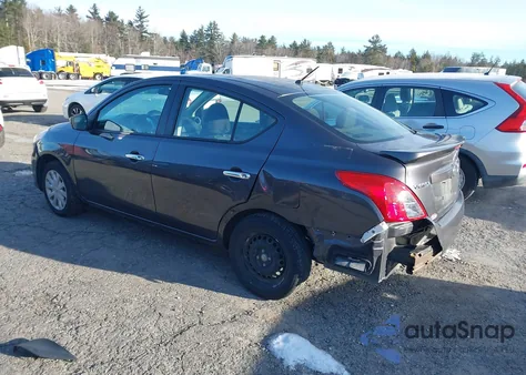 2015 Nissan Versa 1.6 Sv z USA, uszkodzony, nr VIN 3N1CN7AP4FL800155